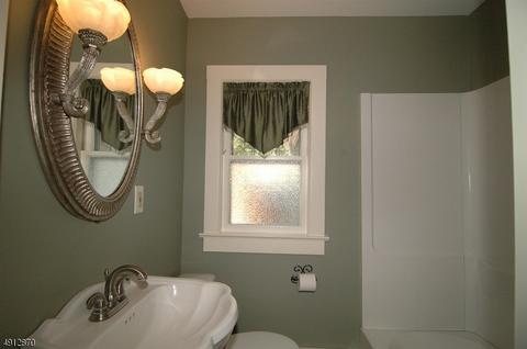 211 Sharp St, Hackettstown, NJ 07840 photo 13