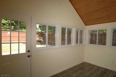 211 Sharp St, Hackettstown, NJ 07840 photo 8