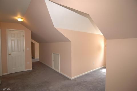 211 Sharp St, Hackettstown, NJ 07840 photo 18