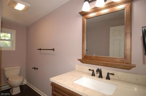 211 Sharp St, Hackettstown, NJ 07840 photo 16