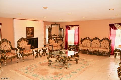 324 Valley Rd, Wayne, NJ 07470 photo 2