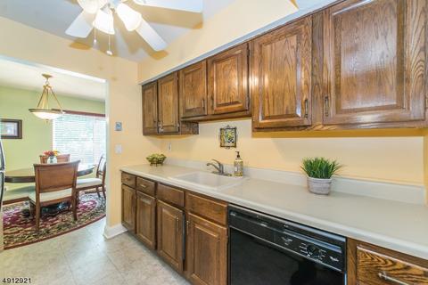 105 River Rd E-2 #E2, Nutley Twp., NJ 07110 photo 4