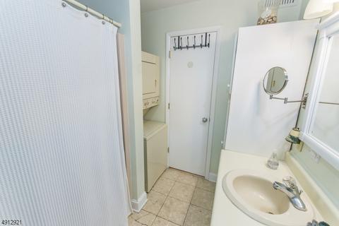 105 River Rd E-2 #E2, Nutley Twp., NJ 07110 photo 22