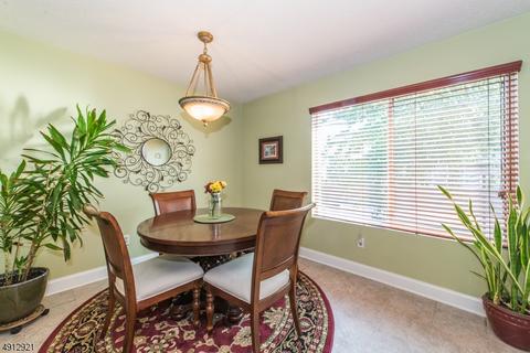 105 River Rd E-2 #E2, Nutley Twp., NJ 07110 photo 6
