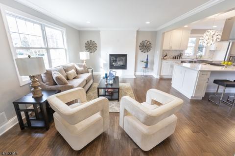 76 William St, Clark, NJ 07066 photo 3