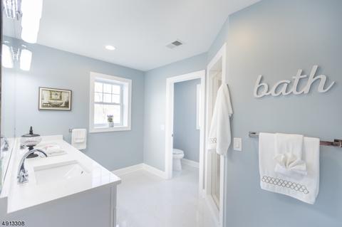 76 William St, Clark, NJ 07066 photo 11