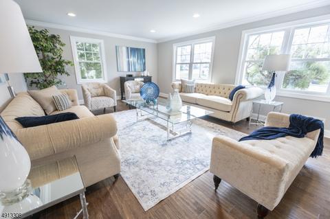 76 William St, Clark, NJ 07066 photo 2