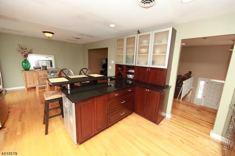 4 Baker Ave, Berkeley Heights, NJ 07922 photo 4