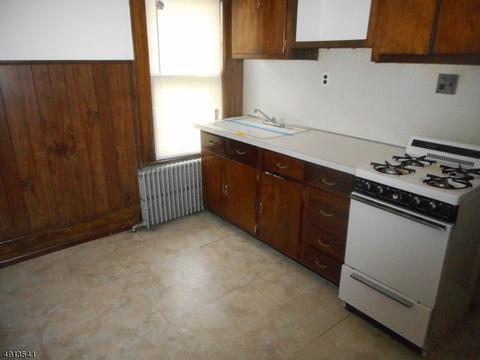 336 Emerson Ave, Plainfield, NJ 07062 photo 9