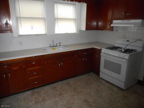 336 Emerson Ave, Plainfield, NJ 07062 photo 2