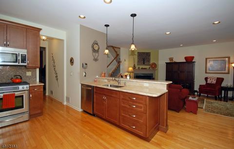 20 Cambridge Pl, Wayne, NJ 07470 photo 8
