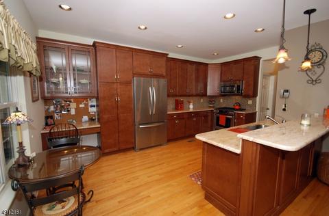 20 Cambridge Pl, Wayne, NJ 07470 photo 10