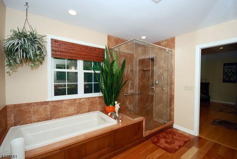 20 Cambridge Pl, Wayne, NJ 07470 photo 11