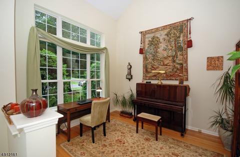 20 Cambridge Pl, Wayne, NJ 07470 photo 3