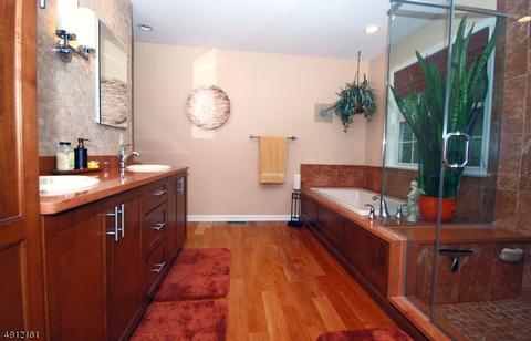 20 Cambridge Pl, Wayne, NJ 07470 photo 12