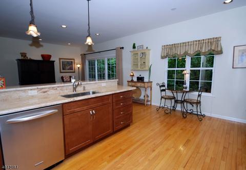 20 Cambridge Pl, Wayne, NJ 07470 photo 7