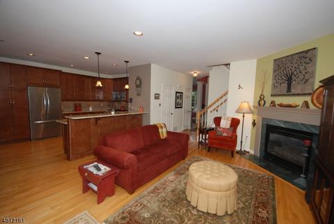 20 Cambridge Pl, Wayne, NJ 07470 photo 6