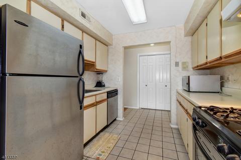 5 Malvern Way, Edison, NJ 08817 photo 2
