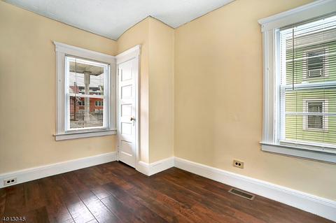 27 John St, Bound Brook, NJ 08805 photo 12