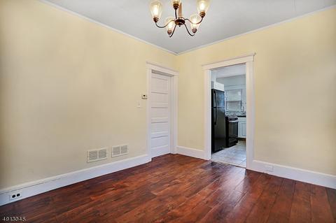 27 John St, Bound Brook, NJ 08805 photo 11