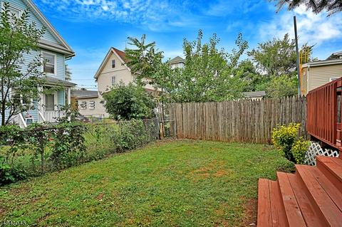 27 John St, Bound Brook, NJ 08805 photo 2