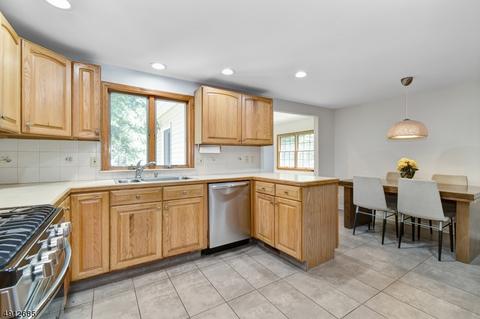 89 Salter St, Springfield, NJ 07081 photo 9