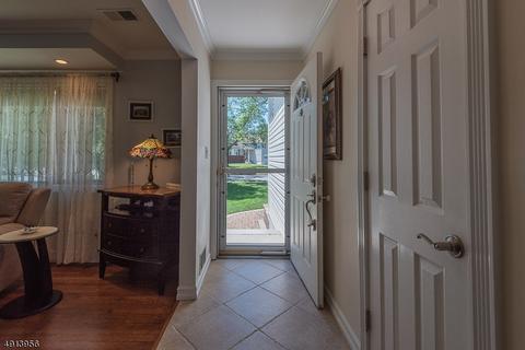 168 Village Cir E, Paramus, NJ 07652 photo 3