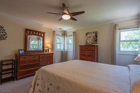 168 Village Cir E, Paramus, NJ 07652 photo 15