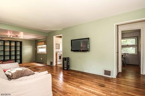 381 Mountain Ave, North Plainfield, NJ 07062 photo 5