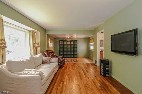 381 Mountain Ave, North Plainfield, NJ 07062 photo 6