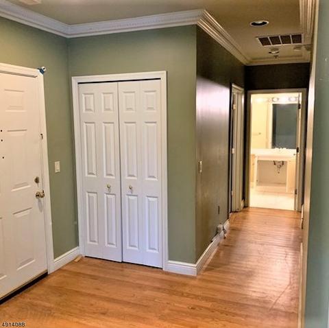 101 Smith Ct, Edgewater, NJ 07020 photo 9