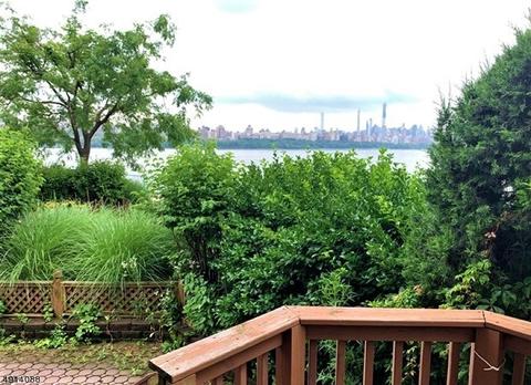 101 Smith Ct, Edgewater, NJ 07020 photo 6