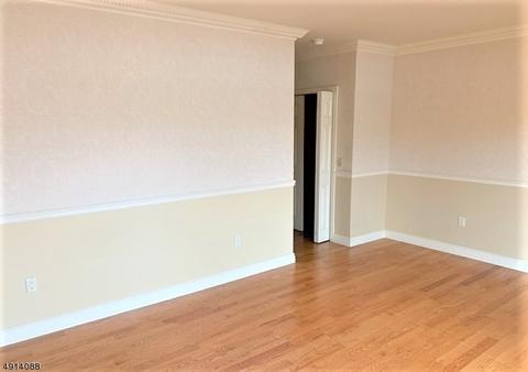 101 Smith Ct, Edgewater, NJ 07020 photo 12