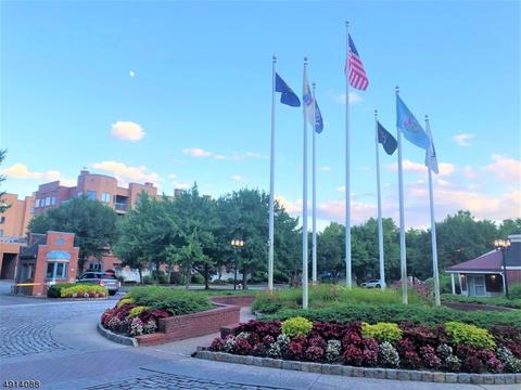 101 Smith Ct, Edgewater, NJ 07020 photo 16
