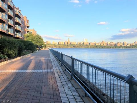 101 Smith Ct, Edgewater, NJ 07020 photo 19