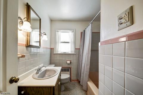 87 Green Knolls Dr, Wayne, NJ 07470 photo 10