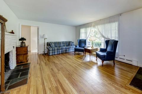 87 Green Knolls Dr, Wayne, NJ 07470 photo 4