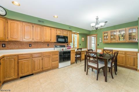 124 Monroe St, Wanaque Boro, NJ 07420 photo 7
