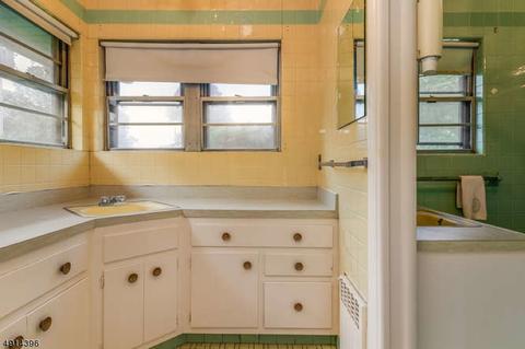 605 E Baldwin St, Hackettstown, NJ 07840 photo 16