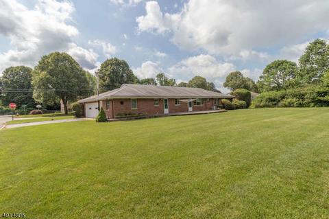 605 E Baldwin St, Hackettstown, NJ 07840 photo 22