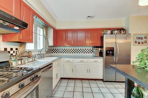 38 Spring Valley Ave, Paramus, NJ 07652 photo 6