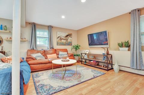 38 Spring Valley Ave, Paramus, NJ 07652 photo 15