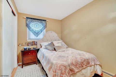 38 Spring Valley Ave, Paramus, NJ 07652 photo 13