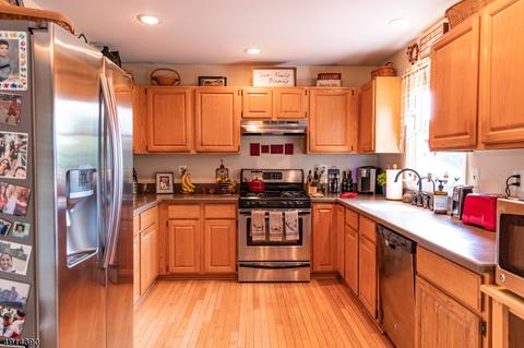 30 Highland Rd, Hackettstown, NJ 07840 photo 2