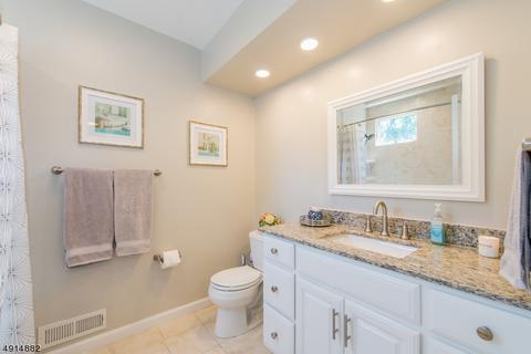 44 Wellington Dr, Wayne, NJ 07470 photo 20