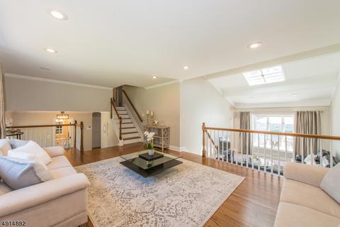 44 Wellington Dr, Wayne, NJ 07470 photo 6