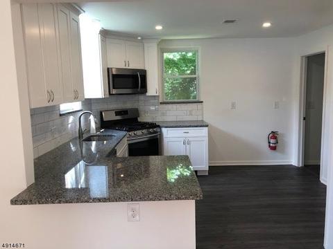 5 Colville Rd, Wayne, NJ 07470 photo 4