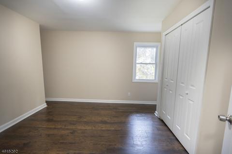 8 Charles Pl, Stanhope, NJ 07874 photo 16