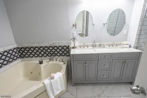 8 Charles Pl, Stanhope, NJ 07874 photo 14