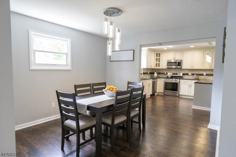 8 Charles Pl, Stanhope, NJ 07874 photo 4